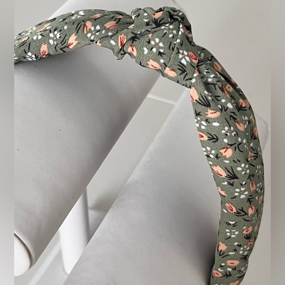 Knotted Headband | GREEN FLORAL | One Piece! NEW!!